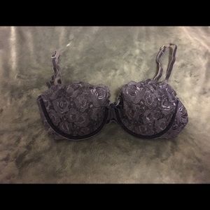 Victoria’s Secret 34C unlined balconet bra